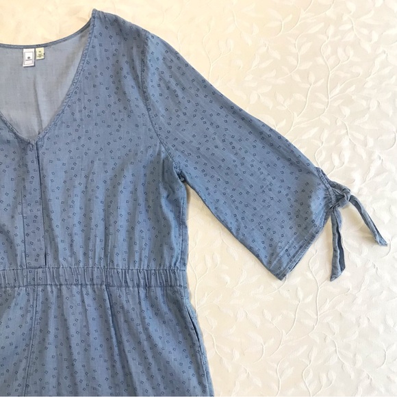 Susina Romper Womens XL Light Blue Chambray V-neck Hip Pockets Casual Shorts - Picture 3 of 8